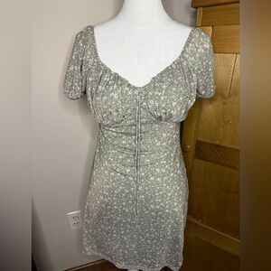 Women’s XS Green Floral Mini Dress – Puff Sleeves